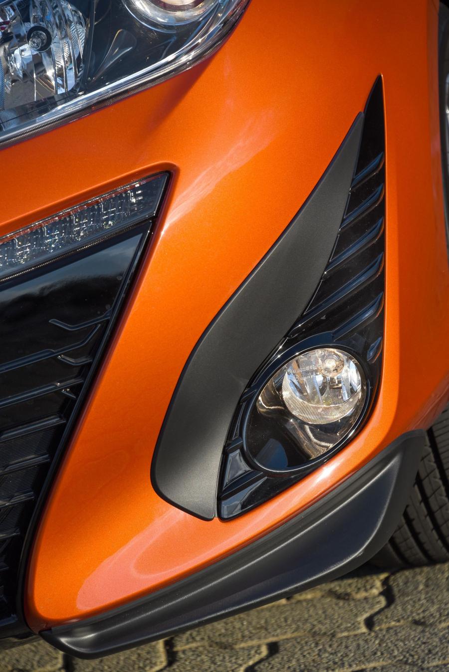 Детали экстерьера Toyota Yaris S 2018 года  (ZA) (фото 25 из 39)